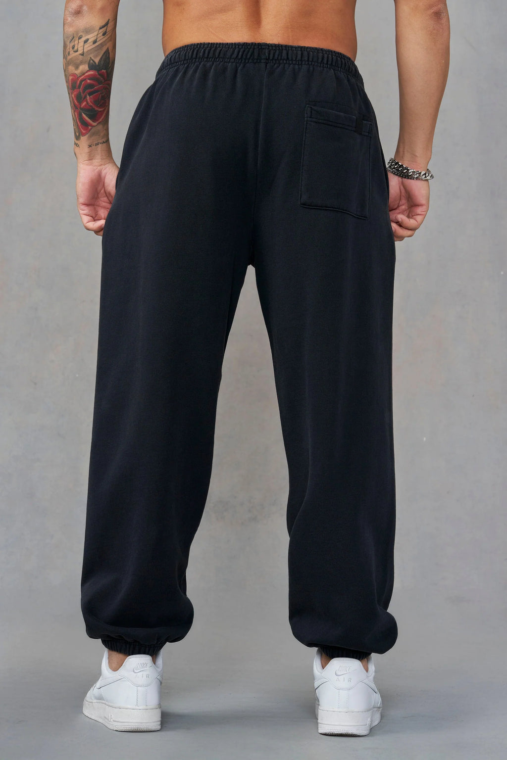 THROWBACK BAGGY JOGGERS BLACK